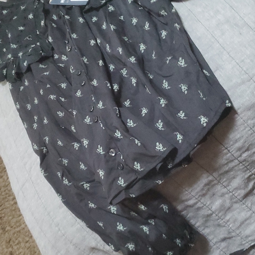 Blouse - Picture 2 of 3